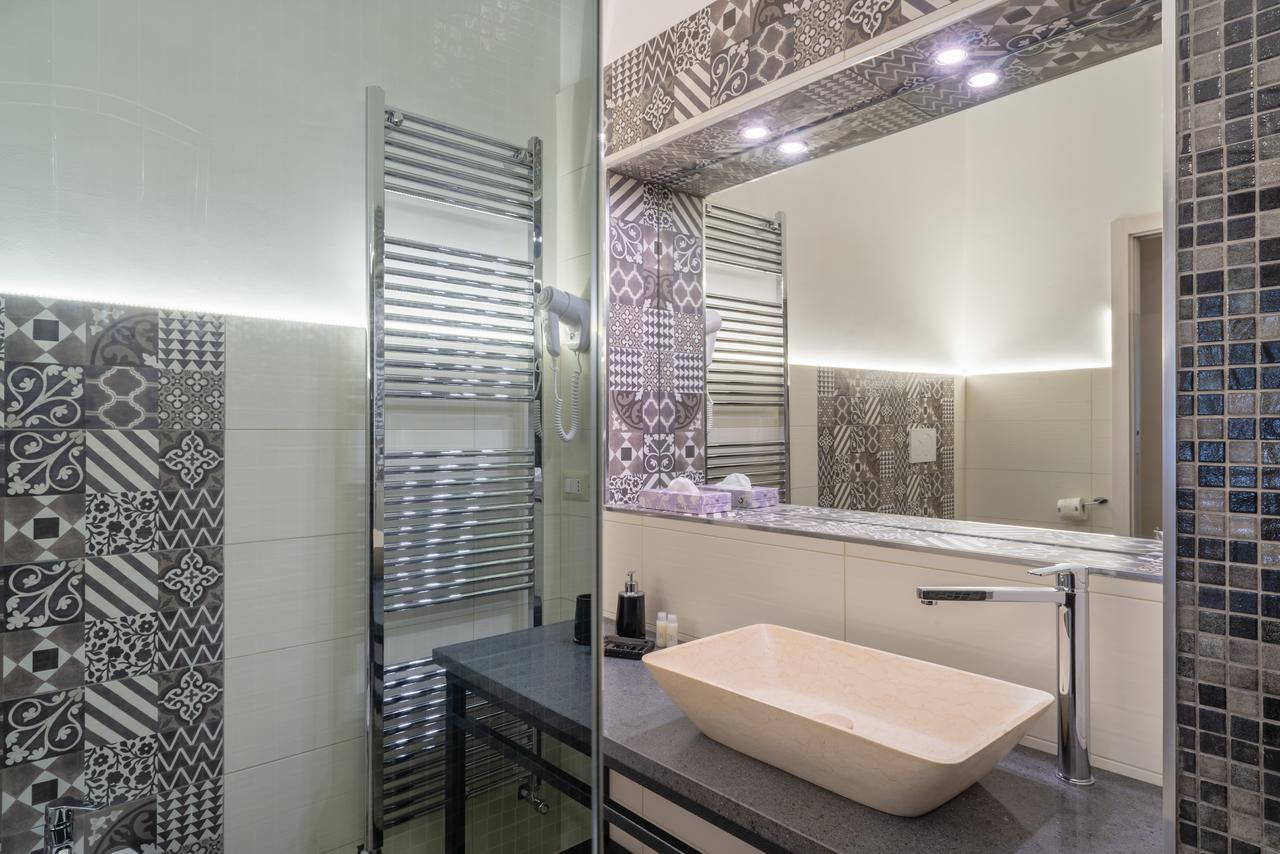 Villa Domus Salento Suites & Rooms Con Parcheggio Privato In Loco Lecce Eksteriør bilde