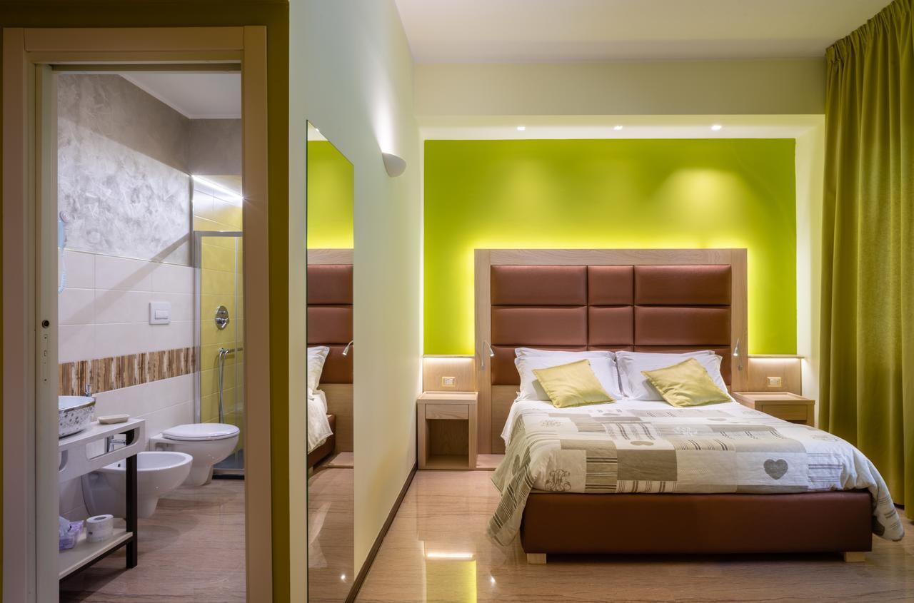 Villa Domus Salento Suites & Rooms Con Parcheggio Privato In Loco Lecce Eksteriør bilde