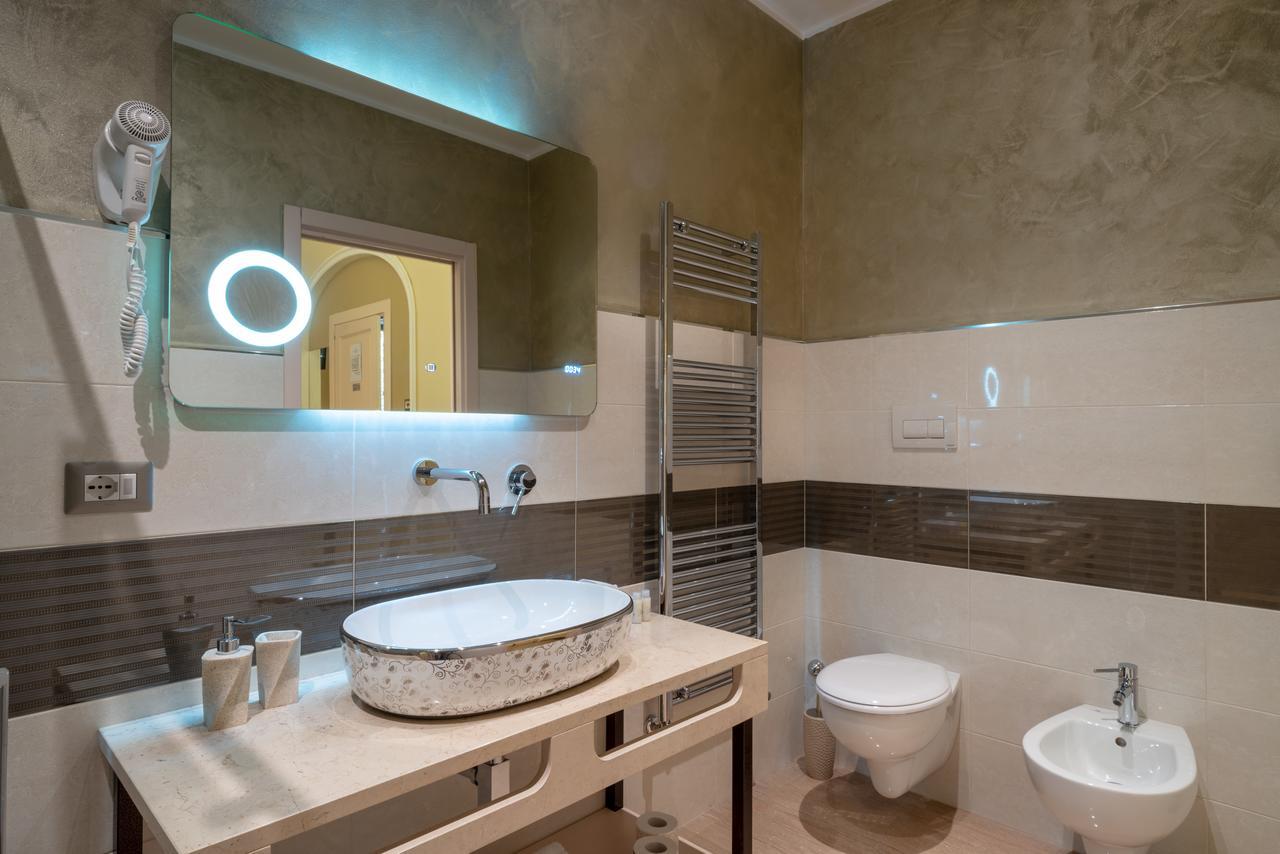 Villa Domus Salento Suites & Rooms Con Parcheggio Privato In Loco Lecce Eksteriør bilde