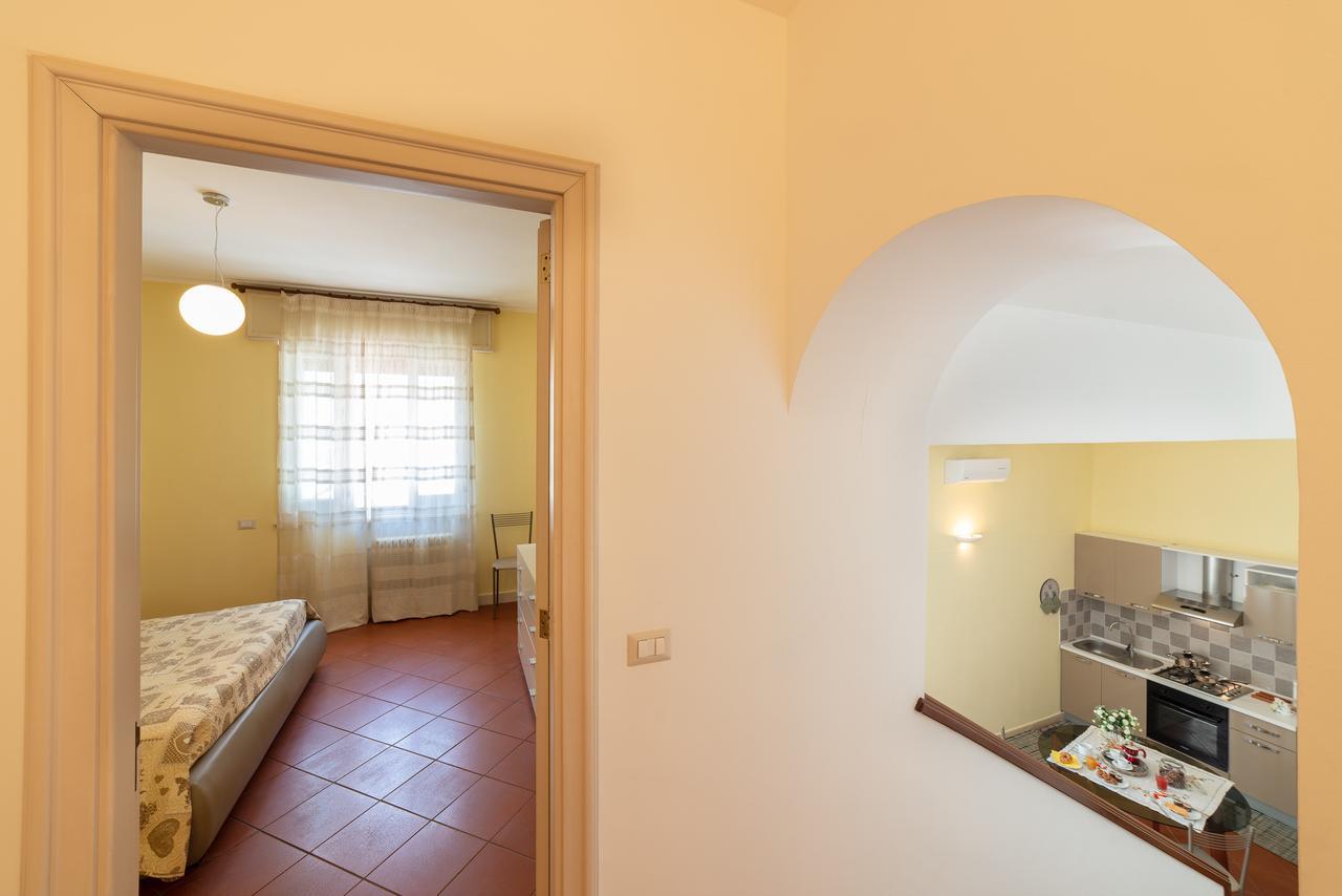 Villa Domus Salento Suites & Rooms Con Parcheggio Privato In Loco Lecce Eksteriør bilde