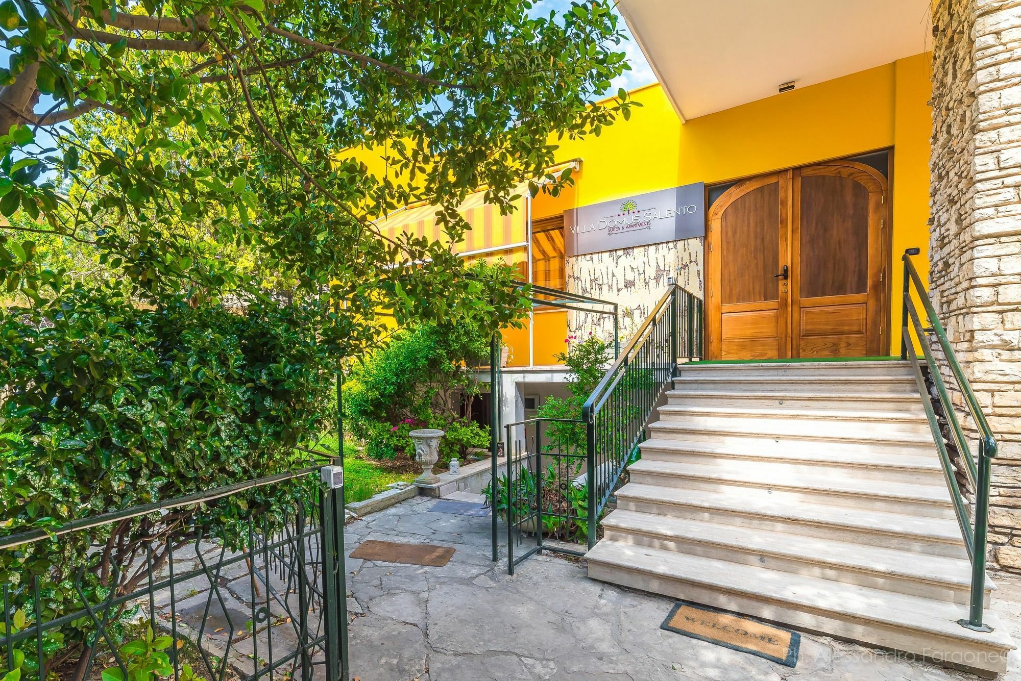 Villa Domus Salento Suites & Rooms Con Parcheggio Privato In Loco Lecce Eksteriør bilde